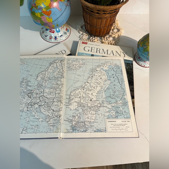 Vintage LIFE WORLD library s/3 books 🌍 - Picture 6 of 12